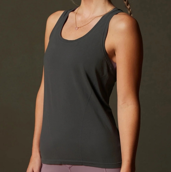 Fabletics tank - Picture 2 of 3